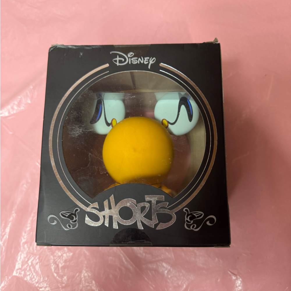 Disney Shorts Series Vinyl " PLUTO " Figure FAN EXPO Exclusive New in Sealed Box - Picture 3 of 5